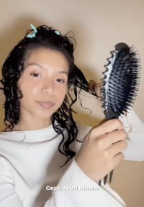 Cómo usar Cepillo Curl Trinche Santos Rizos