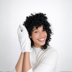 Guante de Microfibra Scrunchin Santos Rizos