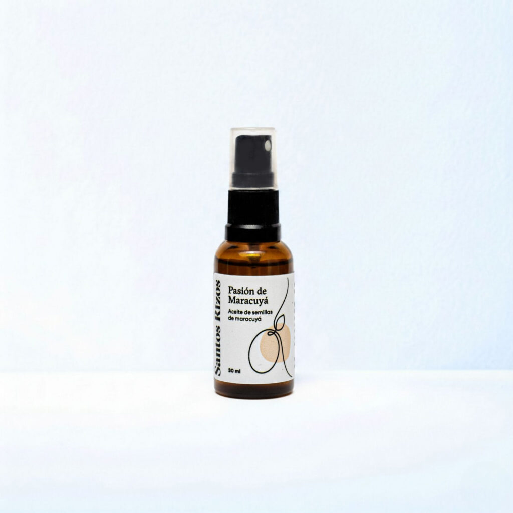 Aceite de Maracuyá 30ml: Brillo, flexibilidad y definición de ondas.
