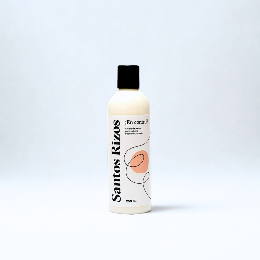 Crema de Peinar: Hidrata, define y estiliza ondas y rizos